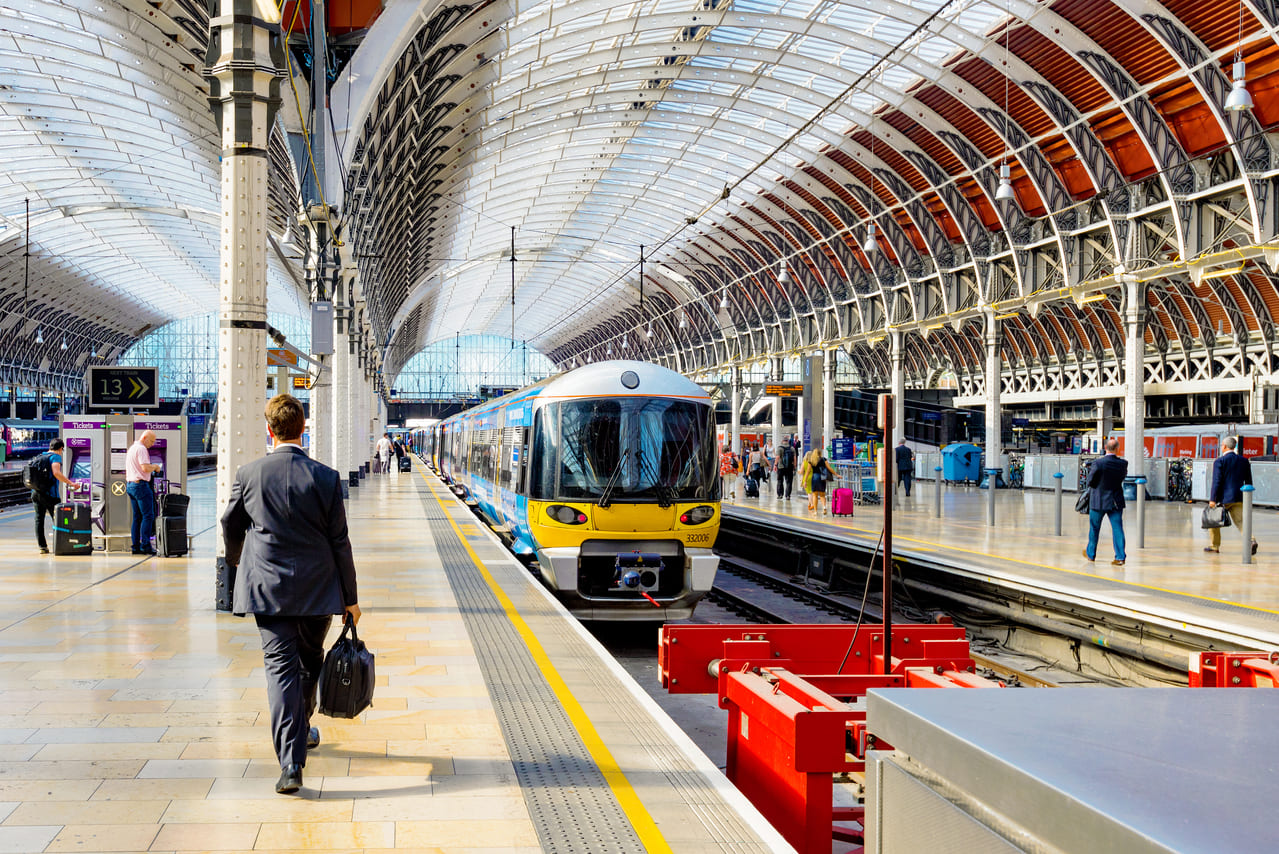 London train stations taxi